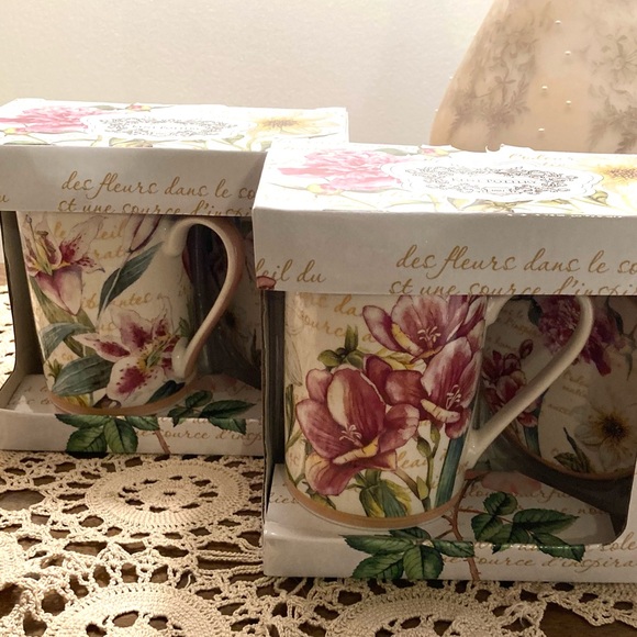 Cups with Lid. Beautiful - Picture 7 of 8